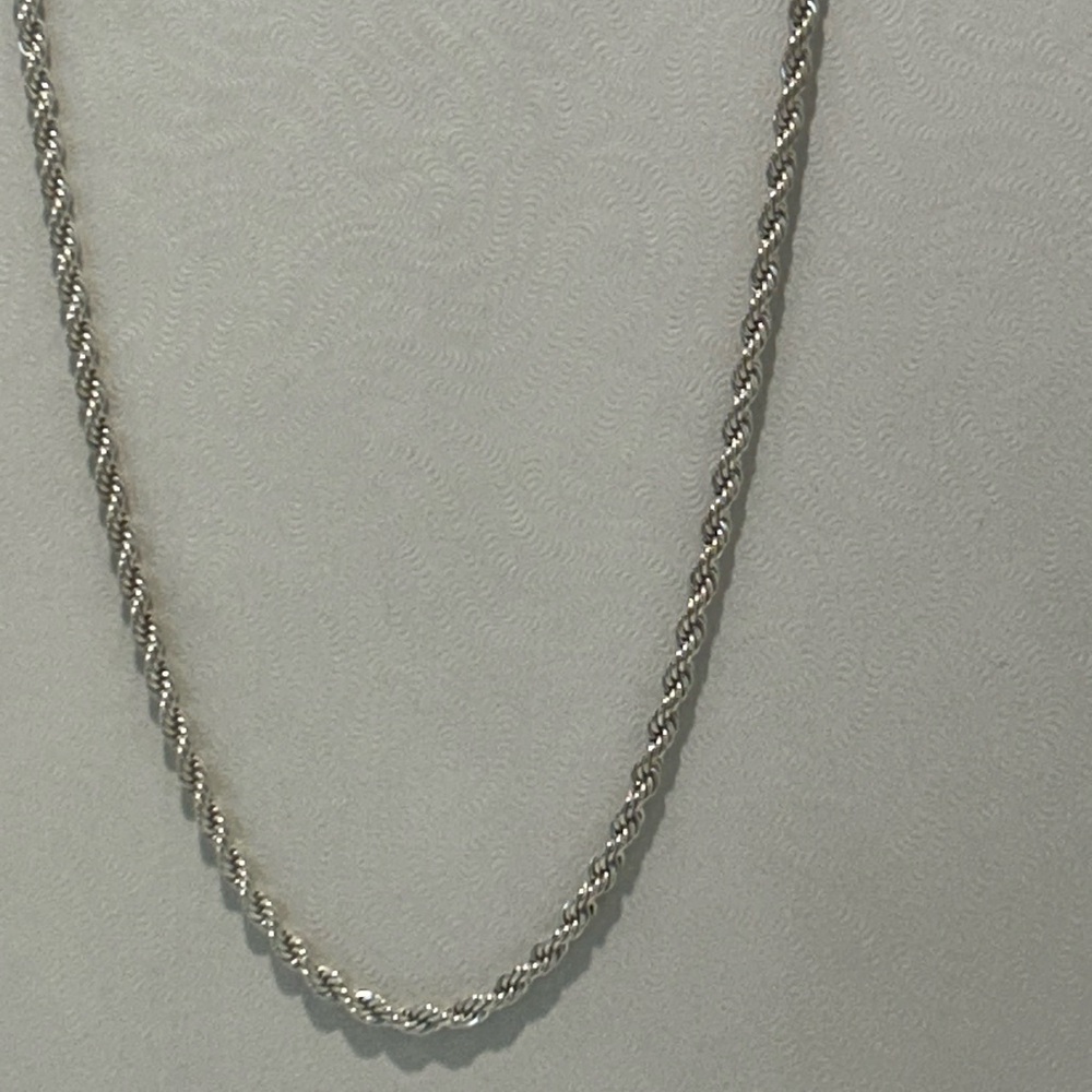 Sterling Silver Chain - 22” - Great Condition